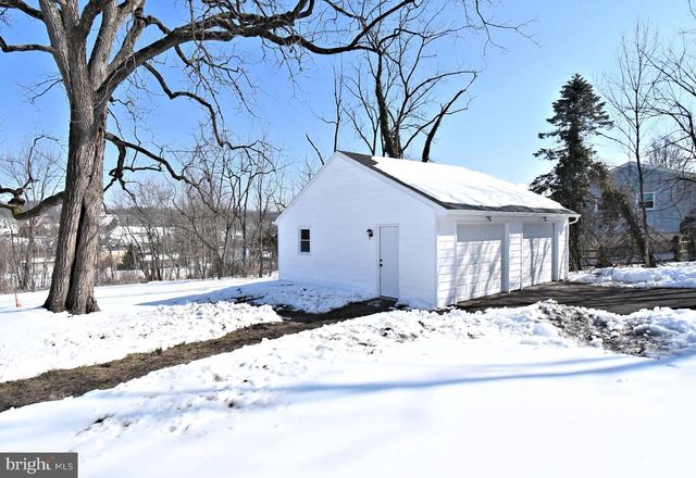 1398 CHESTNUT GROVE RD, Pottstown, PA 19464