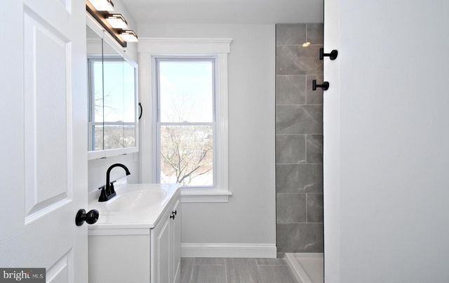 1398 CHESTNUT GROVE RD, Pottstown, PA 19464