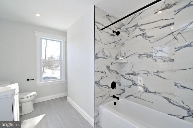 1398 CHESTNUT GROVE RD, Pottstown, PA 19464