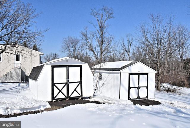 1398 CHESTNUT GROVE RD, Pottstown, PA 19464