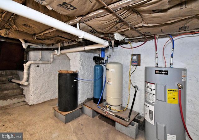 1398 CHESTNUT GROVE RD, Pottstown, PA 19464