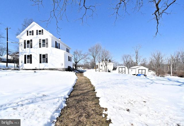 1398 CHESTNUT GROVE RD, Pottstown, PA 19464