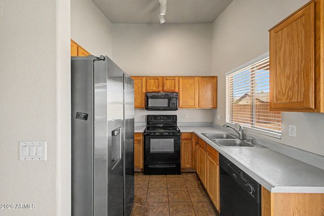 8904 W Edgemont Avenue, Phoenix, AZ 85037