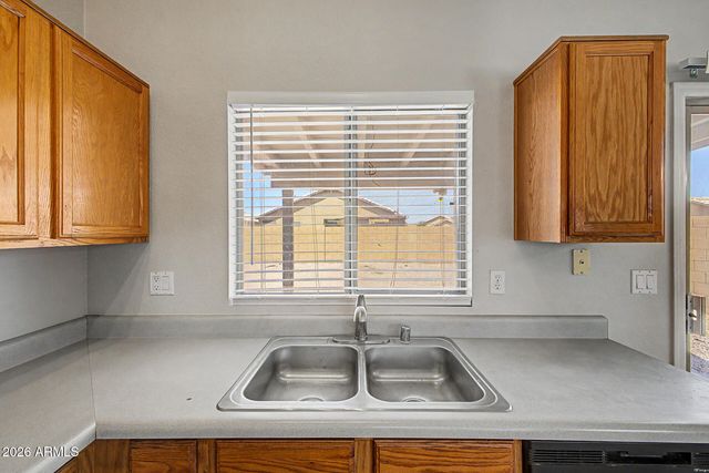 8904 W Edgemont Avenue, Phoenix, AZ 85037