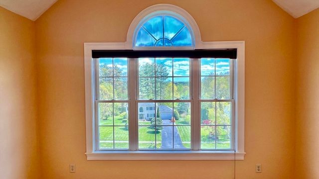 7 Deer Run, Charlton, MA 01507