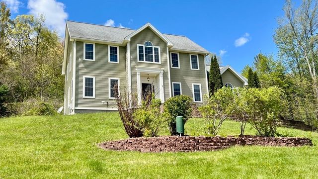 7 Deer Run, Charlton, MA 01507