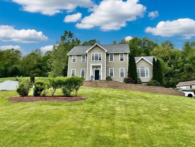 7 Deer Run, Charlton, MA 01507