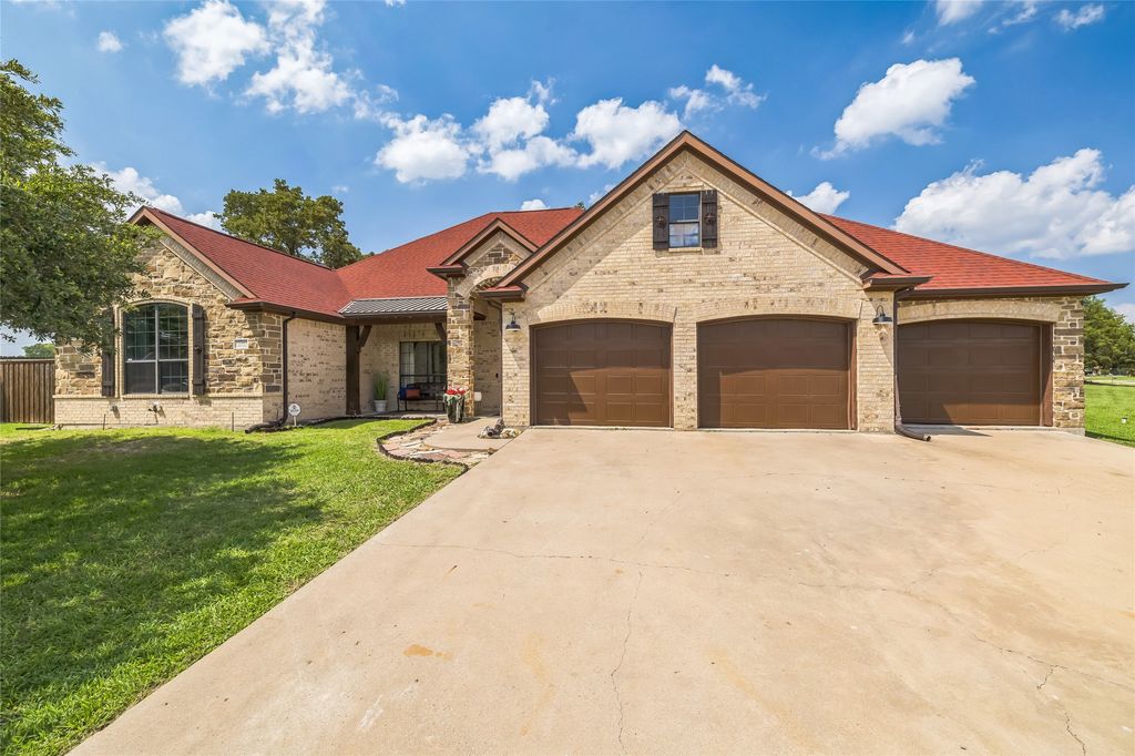 10545 Lago Vista, Quinlan, TX 75474