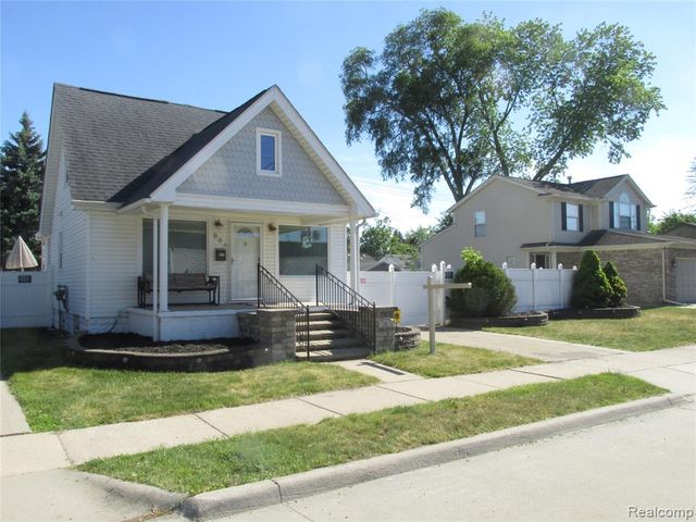 984 E Mahan Avenue, Hazel Park, MI 48030