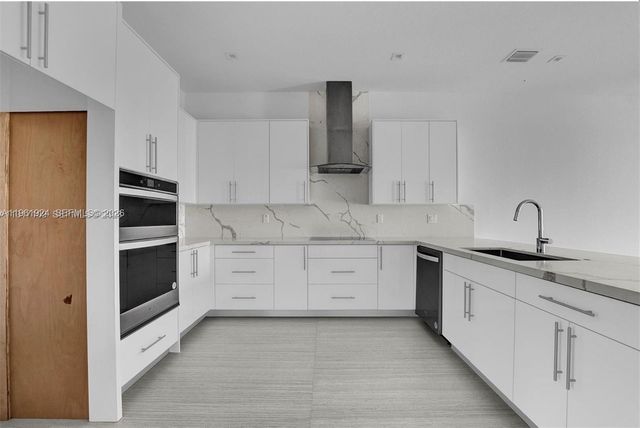 14468 SW 16th St, Miami, FL 33175