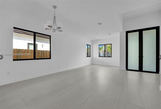 14468 SW 16th St, Miami, FL 33175