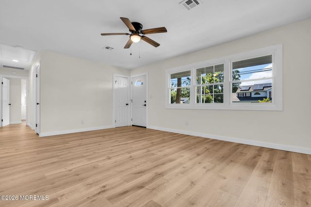 475 Lighthouse Drive, Manahawkin, NJ 08050