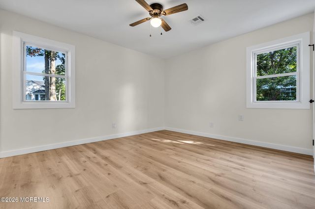 475 Lighthouse Drive, Manahawkin, NJ 08050