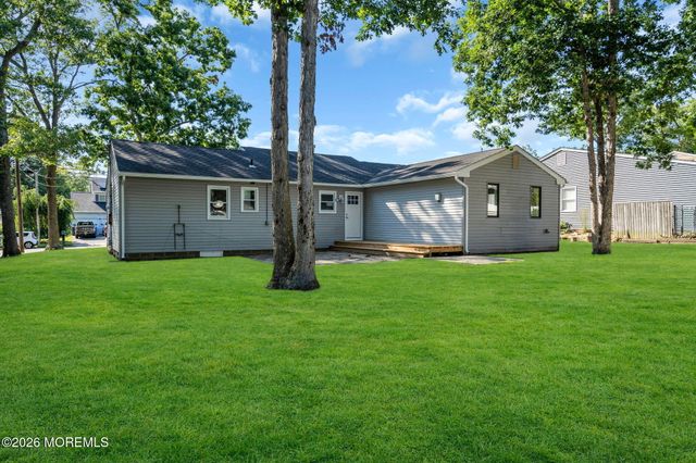 475 Lighthouse Drive, Manahawkin, NJ 08050