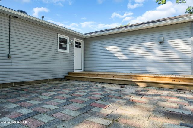 475 Lighthouse Drive, Manahawkin, NJ 08050