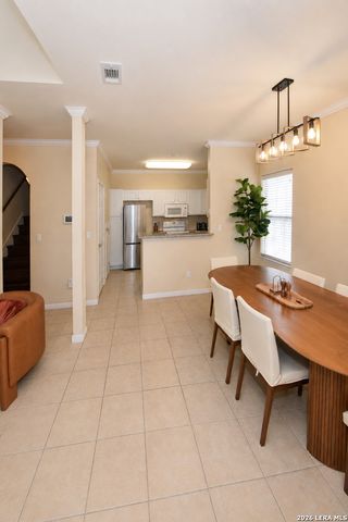 6160 Eckhert Rd Apt 804, San Antonio, TX 78240