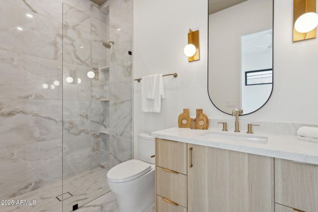 1830 E PALMAIRE Avenue, Phoenix, AZ 85020