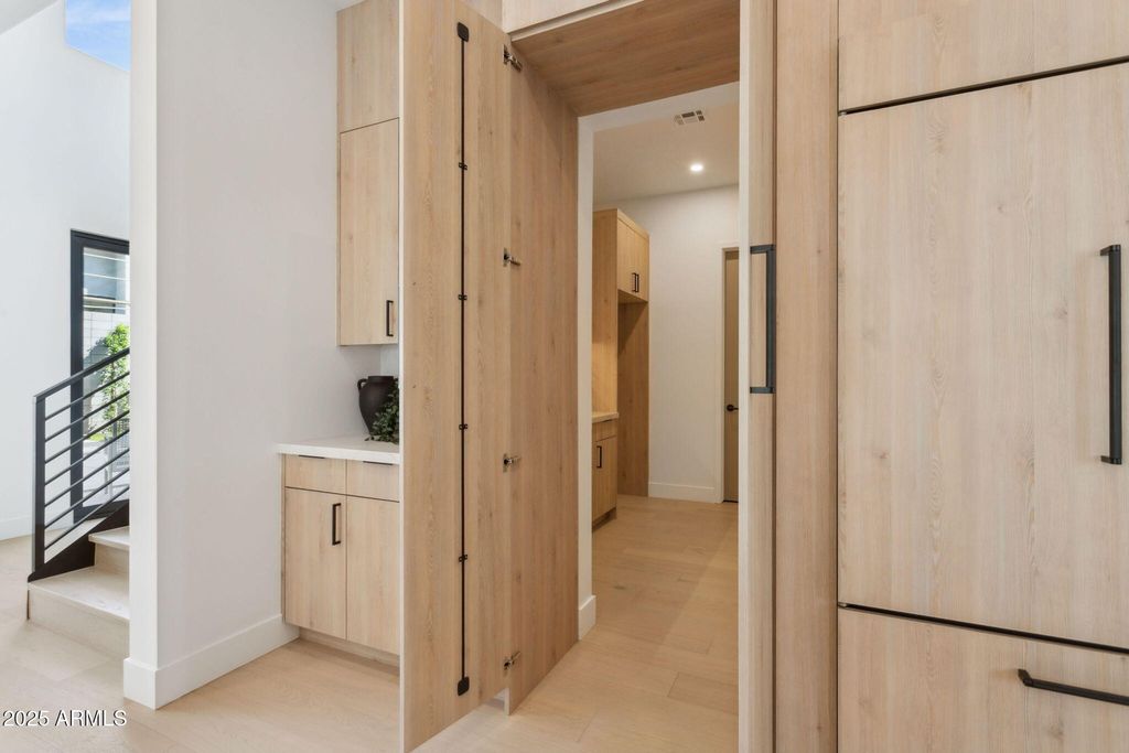 Image 18 of property listing at 1830 E PALMAIRE Avenue, Phoenix, AZ 85020