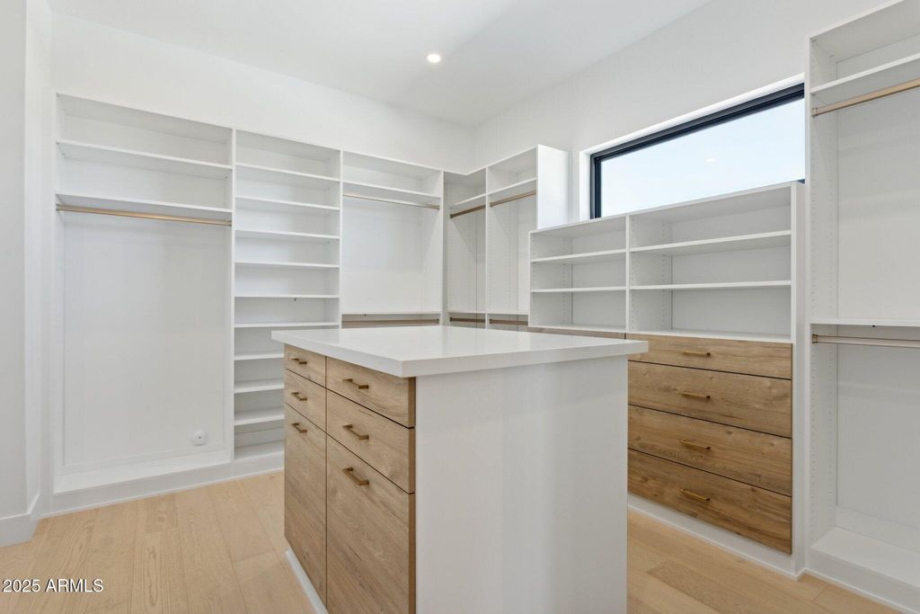 Image 30 of property listing at 1830 E PALMAIRE Avenue, Phoenix, AZ 85020