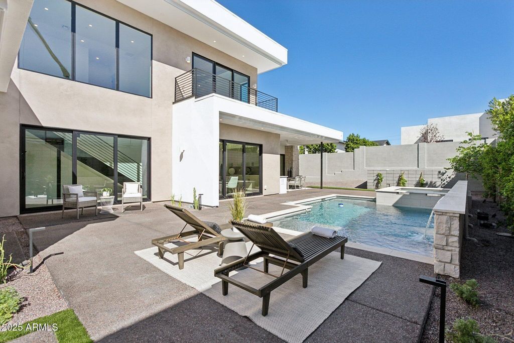 Image 44 of property listing at 1830 E PALMAIRE Avenue, Phoenix, AZ 85020