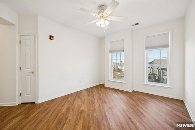 2302 Cedar Village Boulevard 302, East Brunswick, NJ 08816