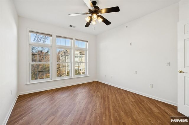 2302 Cedar Village Boulevard 302, East Brunswick, NJ 08816