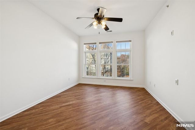 2302 Cedar Village Boulevard 302, East Brunswick, NJ 08816