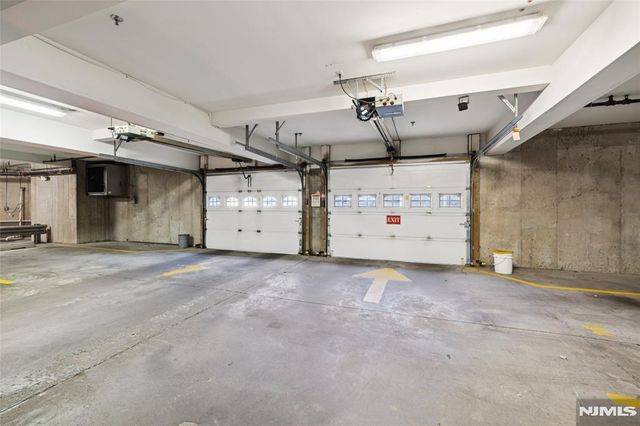 2302 Cedar Village Boulevard 302, East Brunswick, NJ 08816