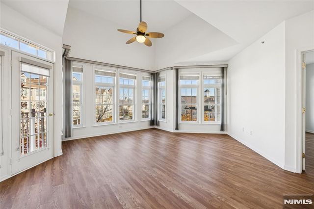 2302 Cedar Village Boulevard 302, East Brunswick, NJ 08816