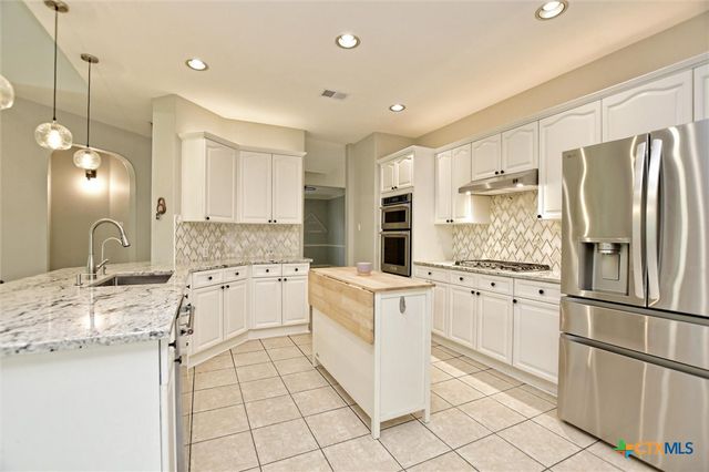 2203 Falkirk Drive, Round Rock, TX 78681
