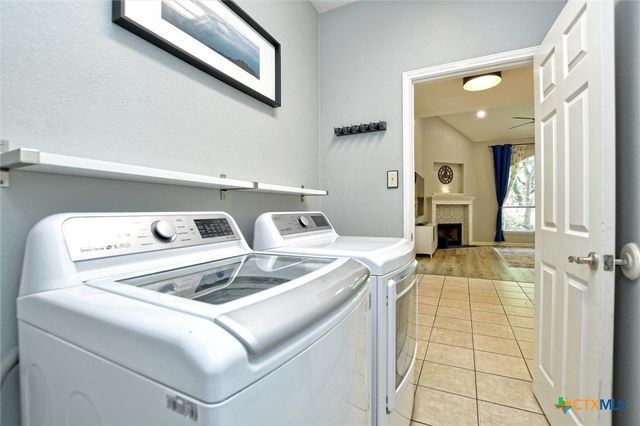 2203 Falkirk Drive, Round Rock, TX 78681