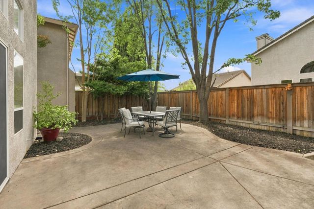 2810 Isle St, Rocklin, CA 95765