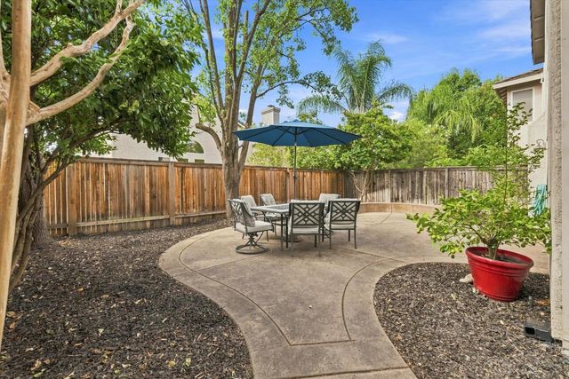 2810 Isle St, Rocklin, CA 95765