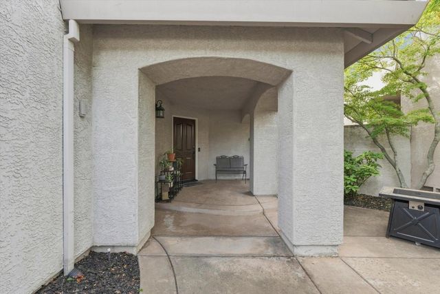 2810 Isle St, Rocklin, CA 95765