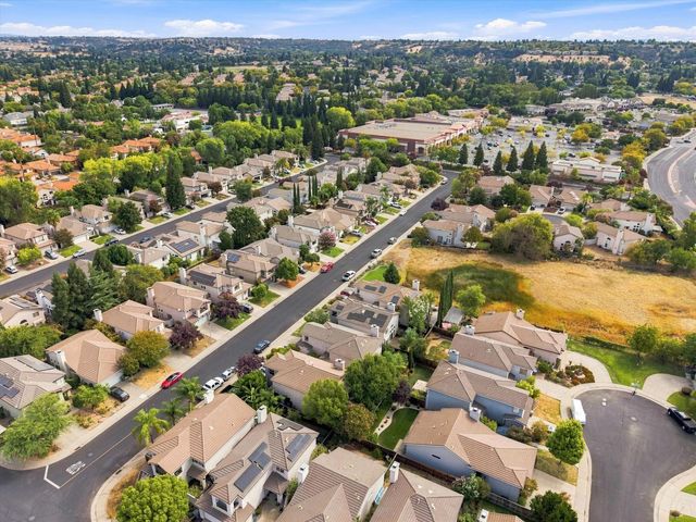 2810 Isle St, Rocklin, CA 95765