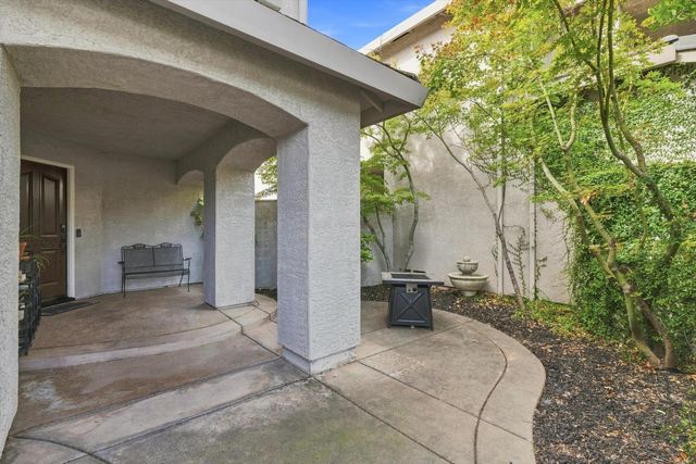 2810 Isle St, Rocklin, CA 95765