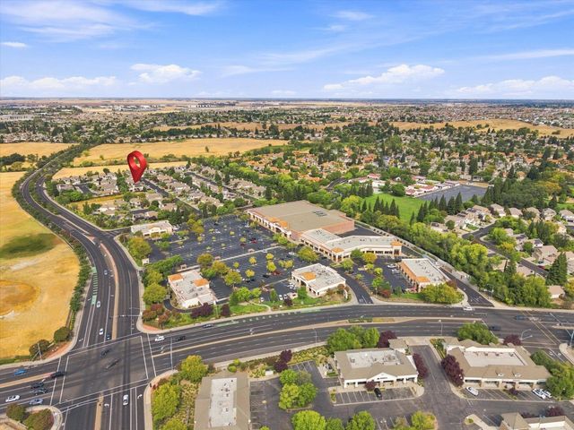 2810 Isle St, Rocklin, CA 95765