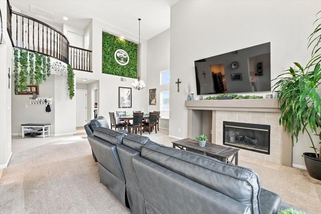 2810 Isle St, Rocklin, CA 95765
