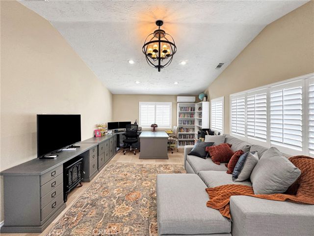 18550 Eucalyptus, Hesperia, CA 92345