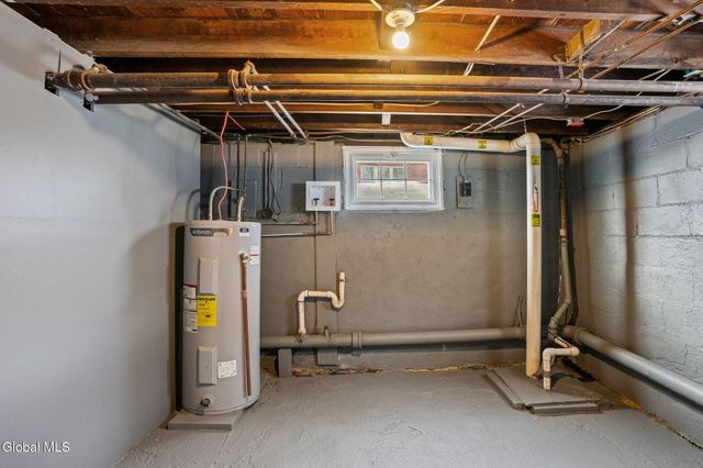 7 Westlane Road, Brunswick, NY 12180