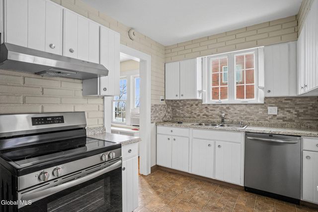 7 Westlane Road, Brunswick, NY 12180