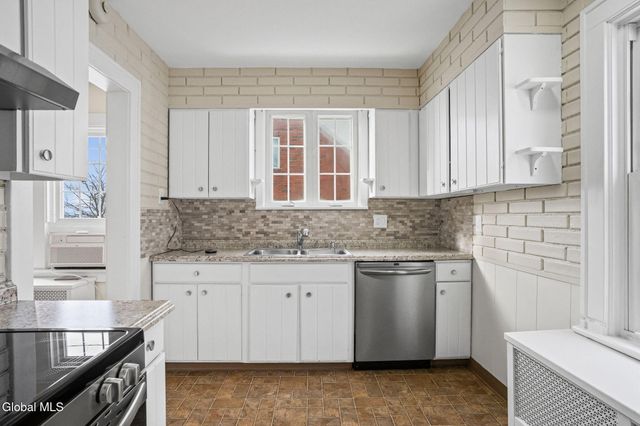 7 Westlane Road, Brunswick, NY 12180