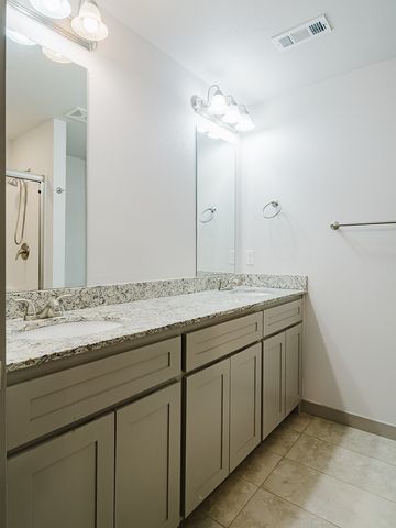 3410 SW Vel Mews, Bentonville, AR 72713