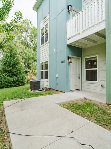 3410 SW Vel Mews, Bentonville, AR 72713