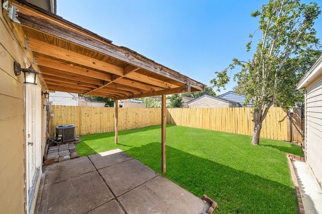 12104 Burdine Street, Houston, TX 77035