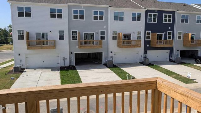 703 Grafton Frst Lane, Fuquay Varina, NC 27526