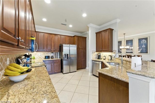 6899 Del Mar TER, Naples, FL 34105