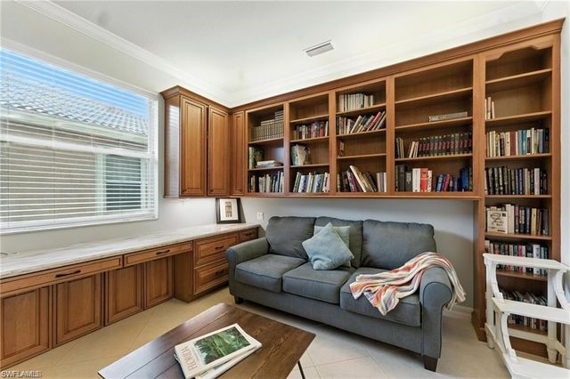 6899 Del Mar TER, Naples, FL 34105