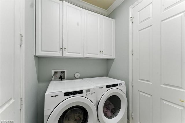 6899 Del Mar TER, Naples, FL 34105