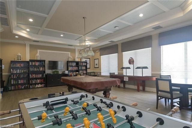 6899 Del Mar TER, Naples, FL 34105